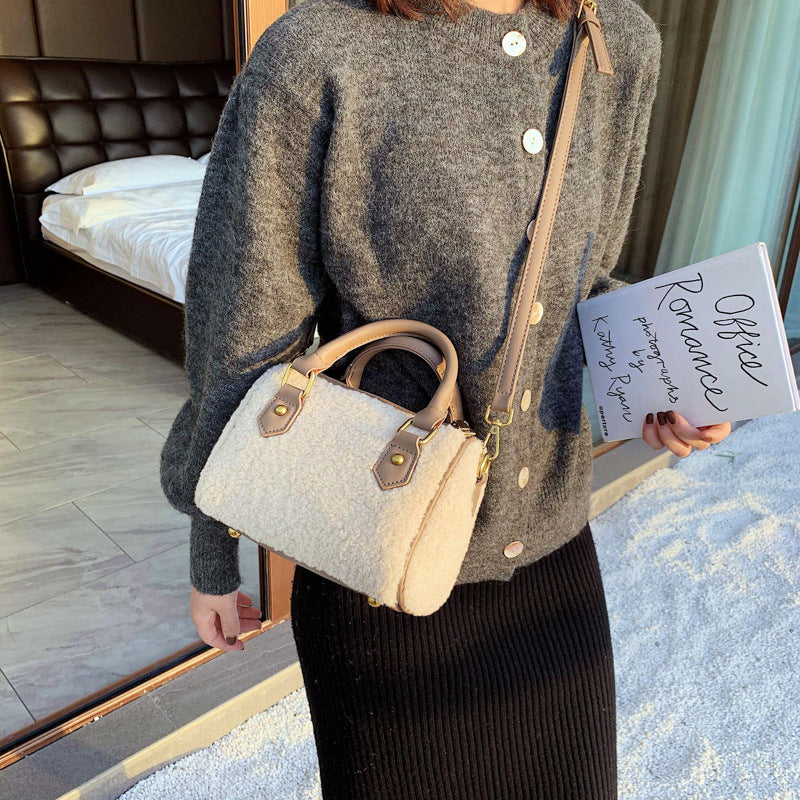 Portable Boston bag shoulder messenger bag